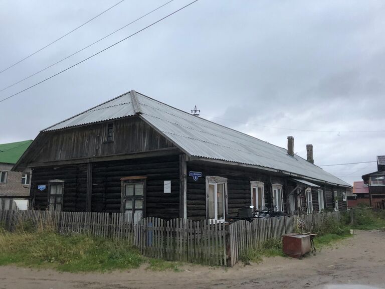 Бывший лагерный барак