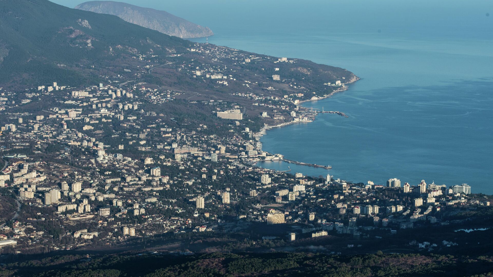 Вид на Ялту с горы Ай-Петри в Крыму - РИА Новости, 1920, 26.02.2021