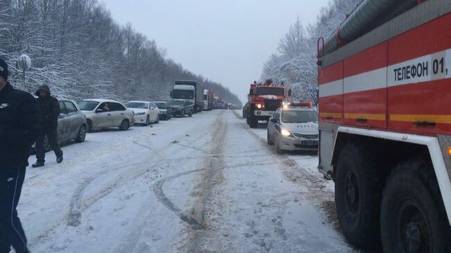 Автомобили спасательных служб на месте ДТП в Пермском крае