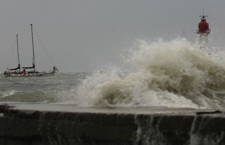 Шторм на Черном море