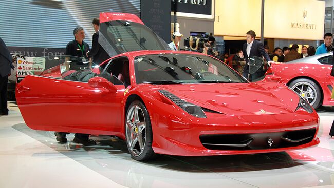 Автомобиль Ferrari на международном Пекинском автосалоне