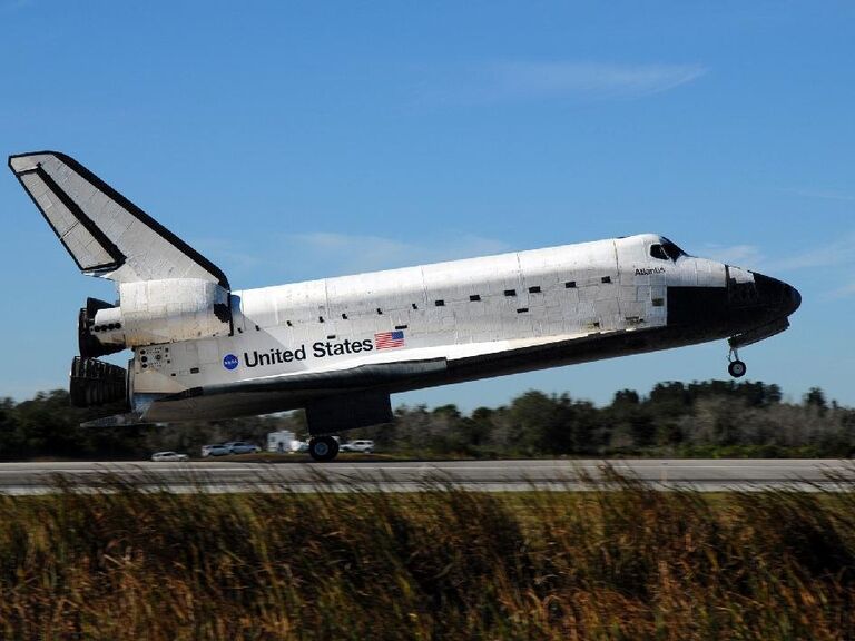 Космический челнок Atlantis
