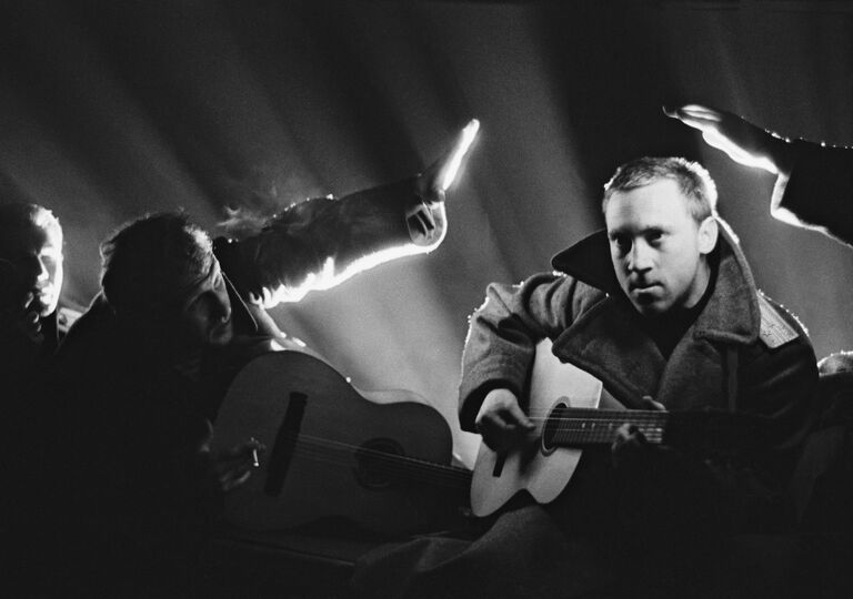 Спектакль Десять дней, которые потрясли мир Джона Сайласа Рида