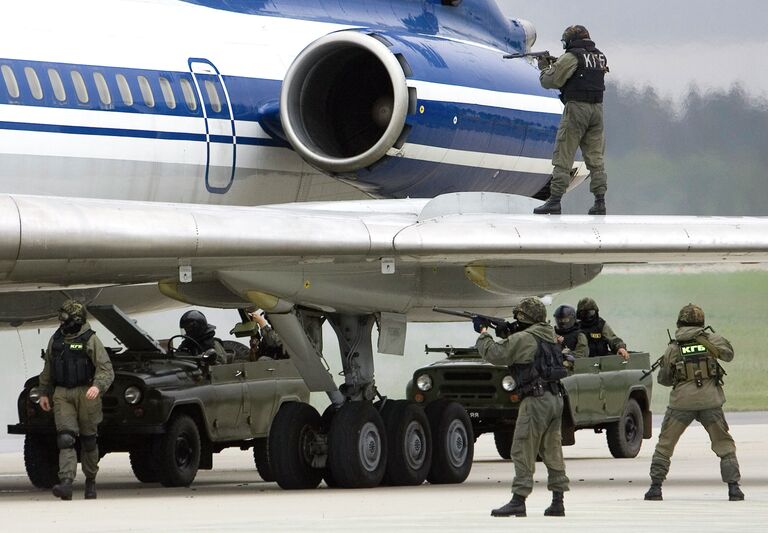 Оперативно-стратегические командно-штабные учения спецслужб стран СНГ Бастион-антитеррор 2008 проходит в Белоруссии Оперативно-стратегические командно-штабные учения спецслужб стран СНГ Бастион-антитеррор 2008 проходит в Белоруссии