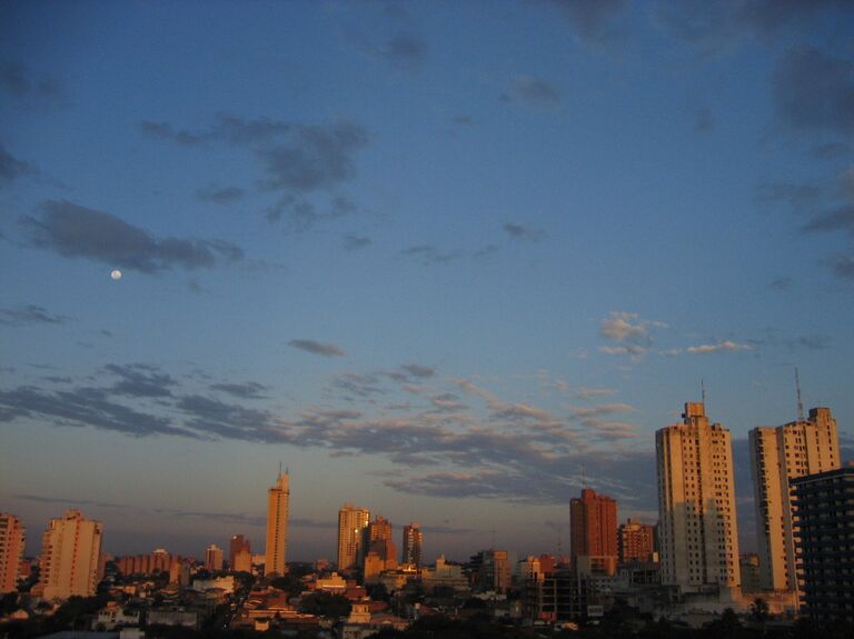 Рассвет в столице Парагвая Асунсьоне. Архивное фото