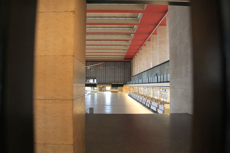 Территория берлинского аэропорта Темпельхоф