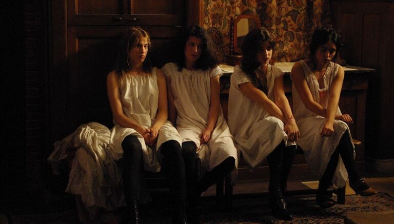 Кадр из фильма Дом терпимости