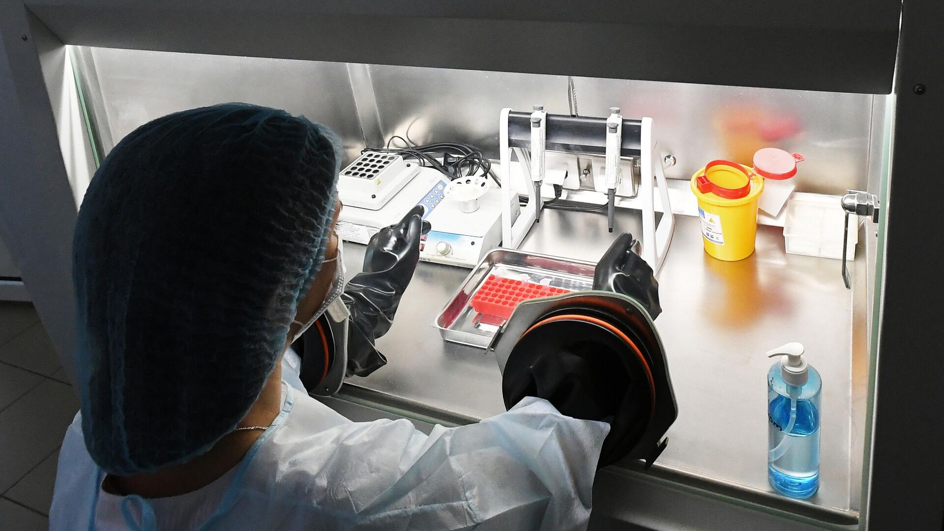 Тест-системы для диагностики нового коронавируса в Центре гигиены и эпидемиологии Красноярского края - РИА Новости, 1920, 20.12.2020