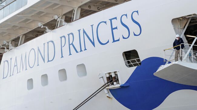 Круизное судно Diamond Princess в Йокогаме