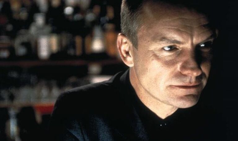 Кадр из фильма Карты, деньги, два ствола