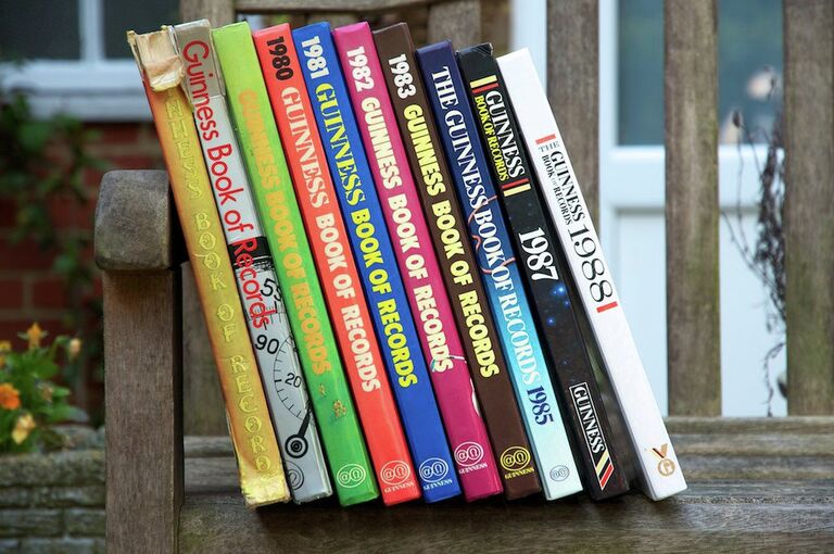Выпуски Книги рекордов Гиннеса разных лет