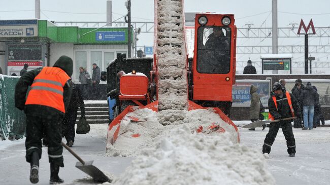 Уборка снега в Москве