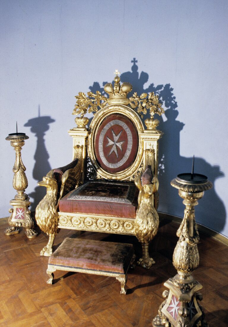 Мальтийский трон, подаренный Павлу Первому Мальтийский трон, подаренный Павлу Первому