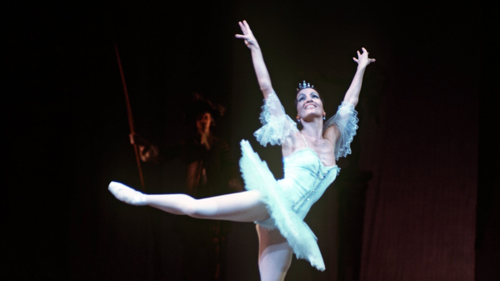 Сцена из балета П.И. Чайковского Спящая красавица. Роль принцессы Флорианы исполняет Светлана Адырхаева - РИА Новости, 1920, 26.11.2025