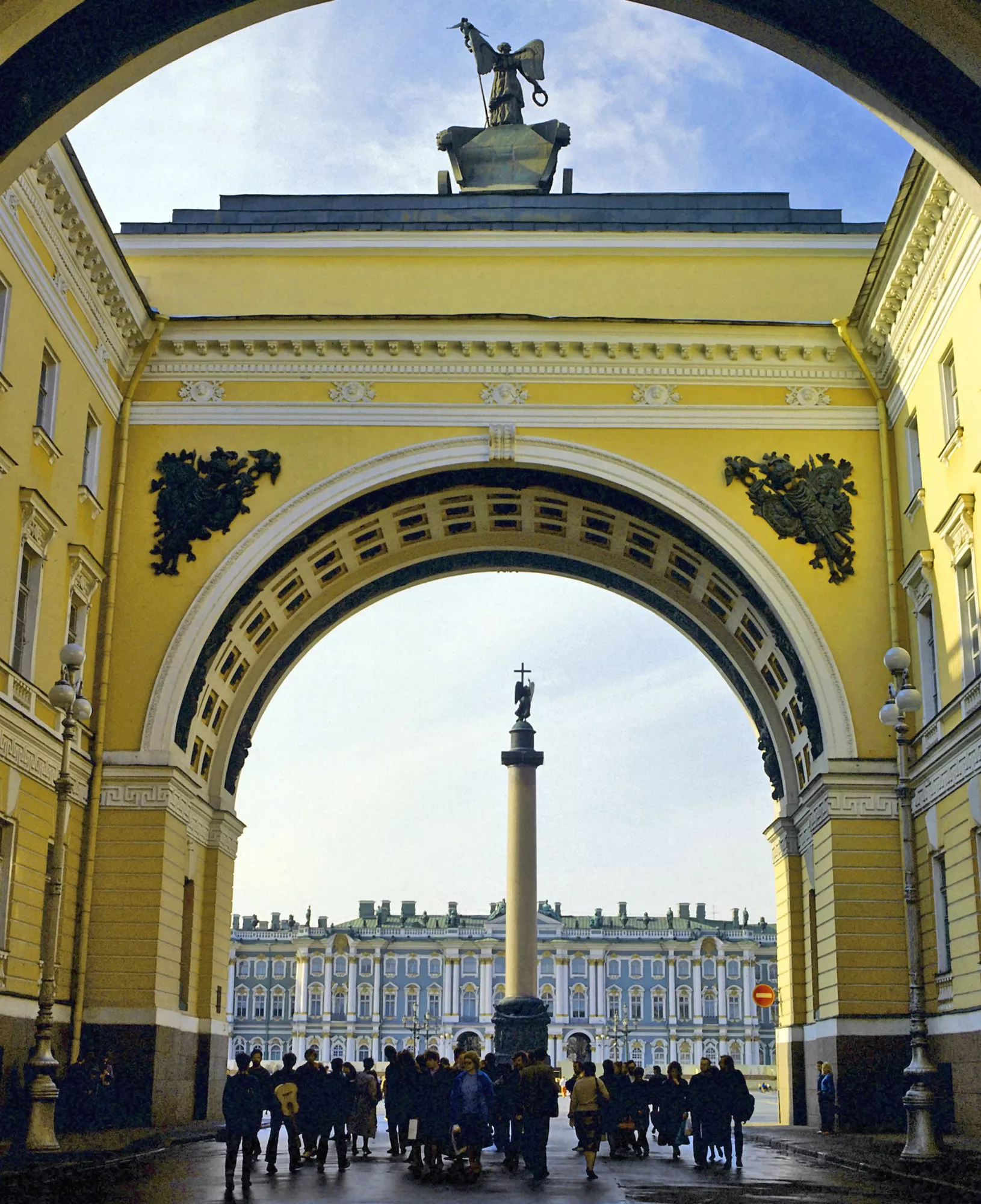 Арка Главного штаба в Санкт-Петербурге Арка Главного штаба в Санкт-Петербурге - РИА Новости, 1920, 24.02.2022