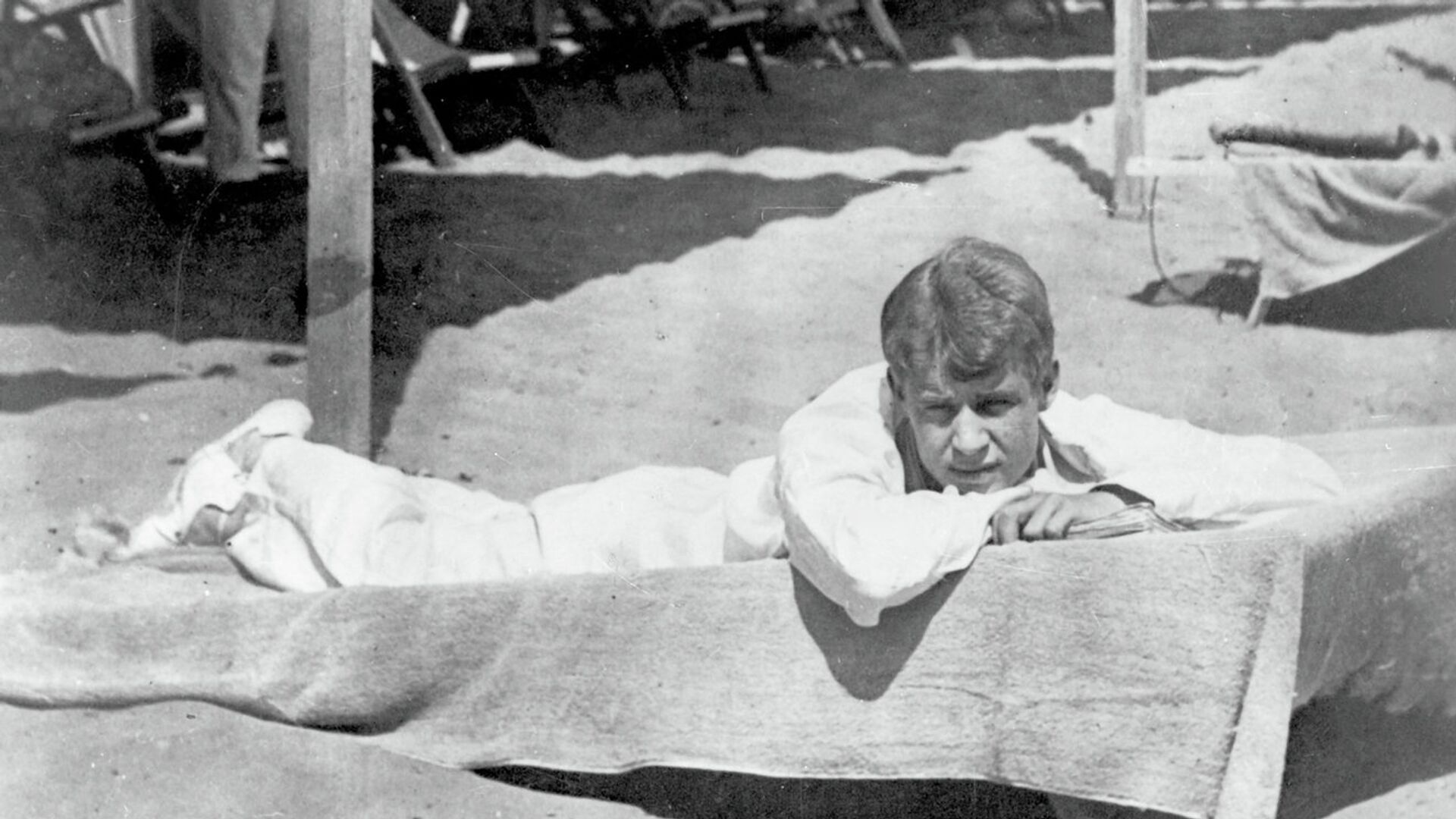 Поэт Сергей Есенин в Италии - РИА Новости, 1920, 28.12.2025