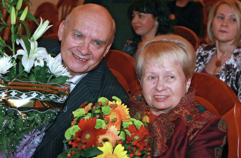 Николай Добронравов и Александра Пахмутова