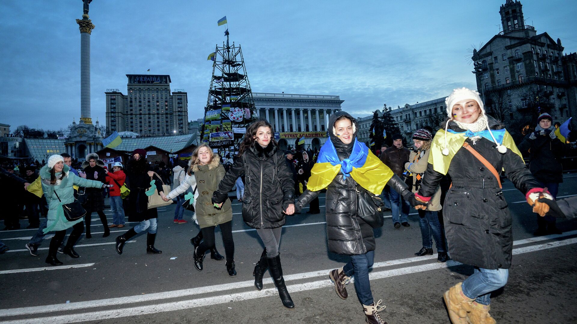 Акции сторонников евроинтеграции Украины на площади Независимости в Киеве - РИА Новости, 1920, 26.12.2021