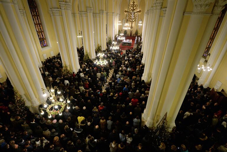 Празднование католического Рождества в России