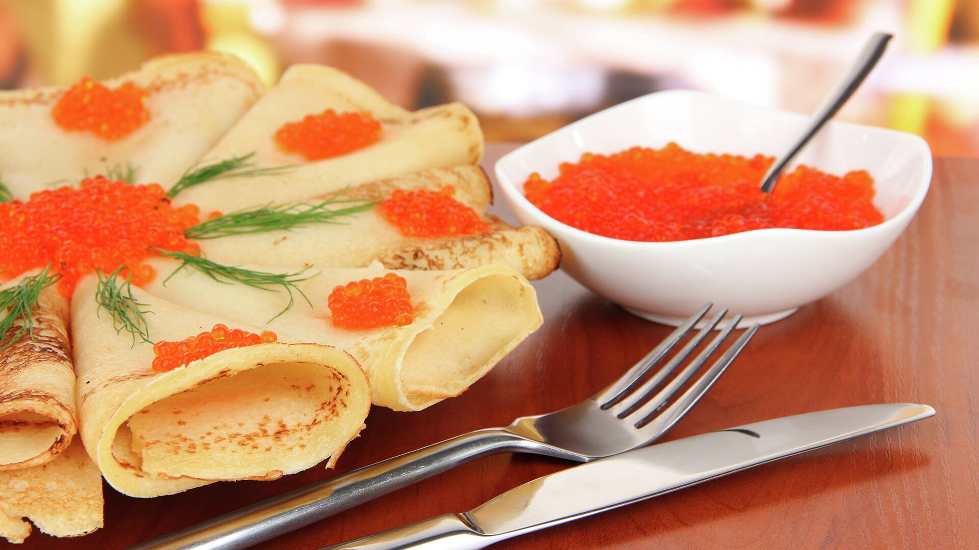 Блинчики с икрой - РИА Новости, 1920, 17.11.2025