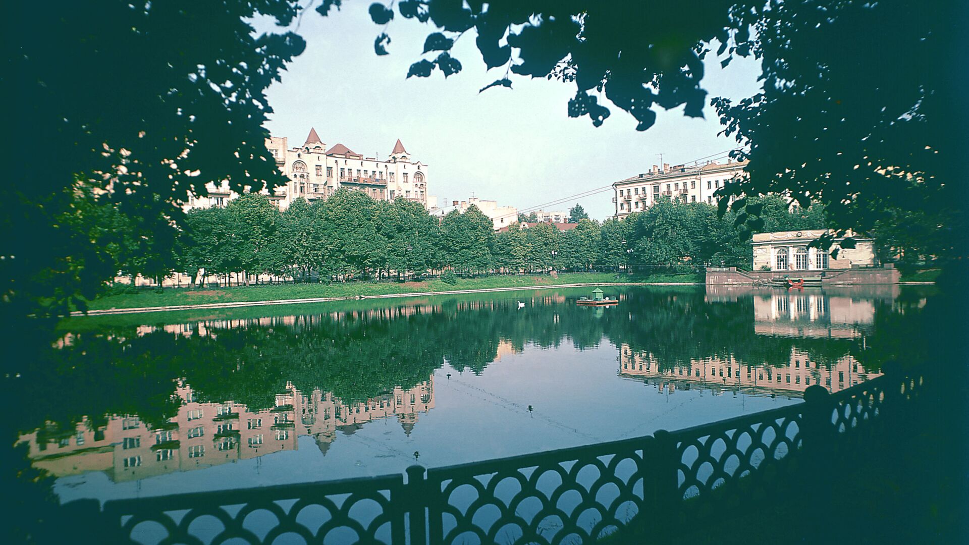 Патриаршие пруды в Москве - РИА Новости, 1920, 28.06.2021